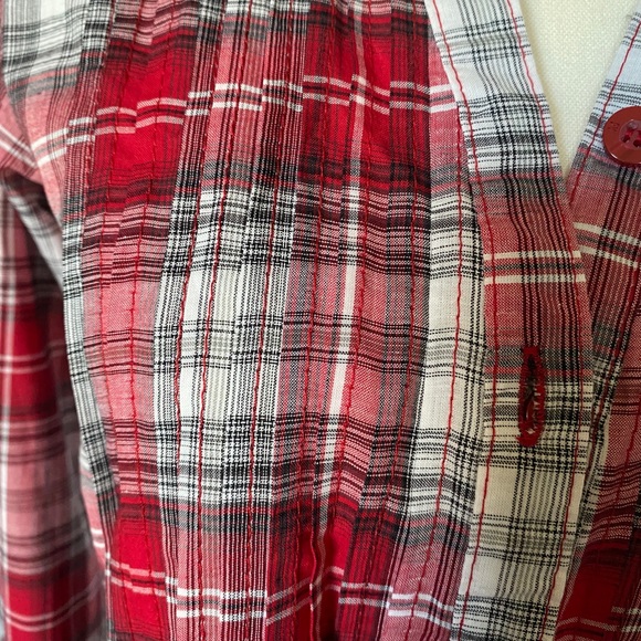 Miley Cyrus tuxedo pleated plaid with waist defining tie and long length - Picture 3 of 5